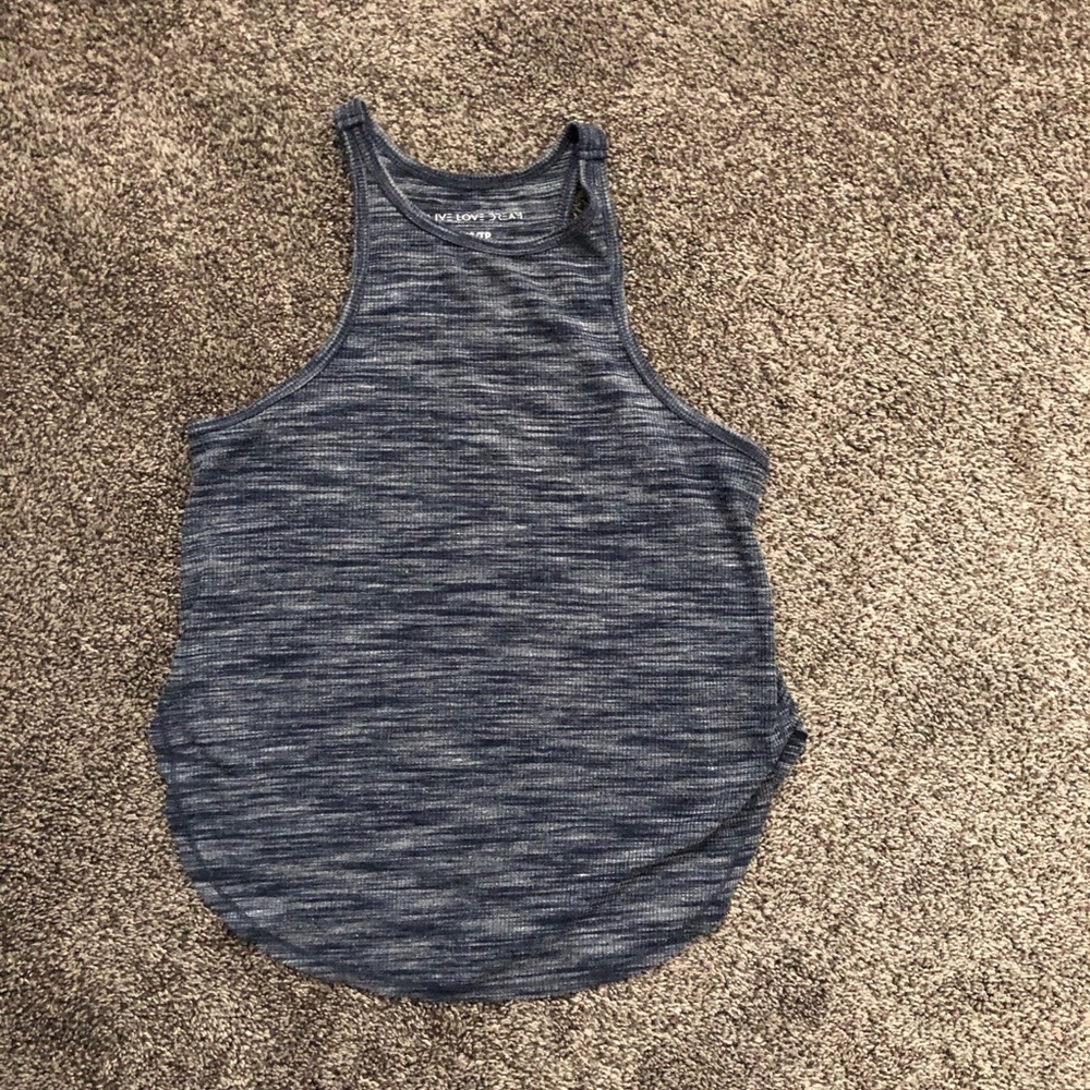 Gray activewear tank top sports cropped